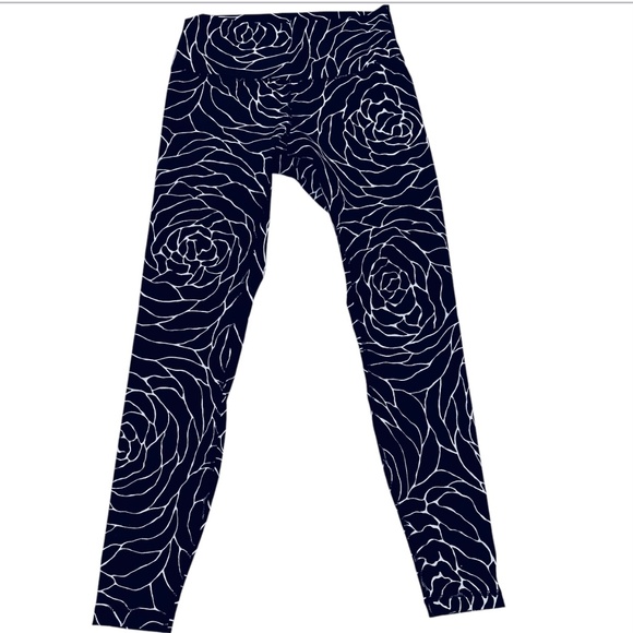 Lululemon Wunder Under High Waisted Leggings in Radiant 8 - Picture 3 of 11